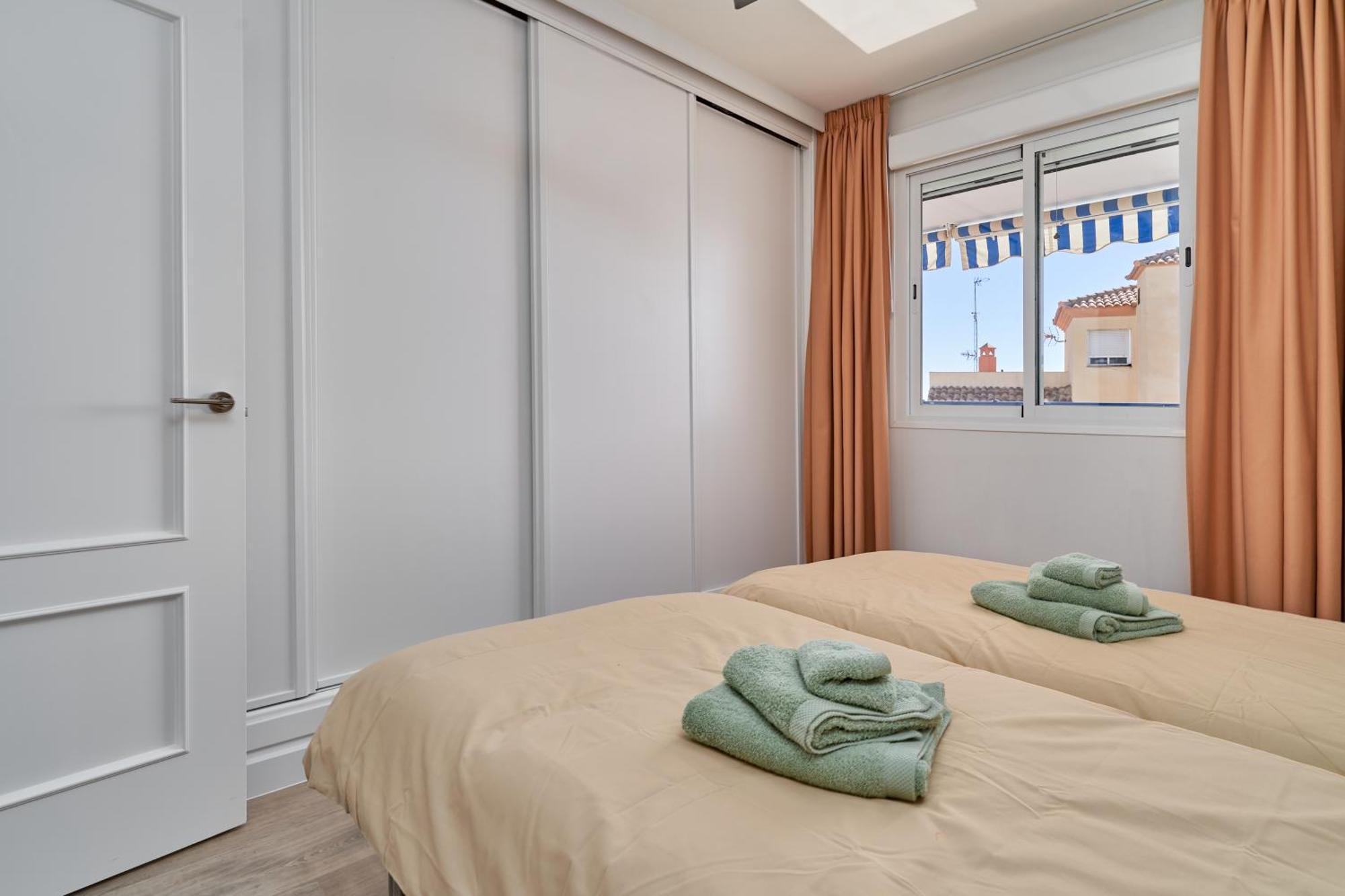 טורוקס Breathtaking Penthouse Las Azaleas מראה חיצוני תמונה